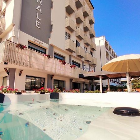 Hotel Centrale Milano Marittima Esterno foto