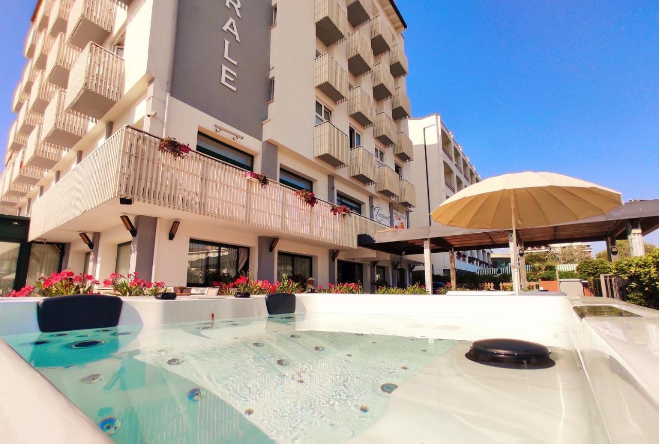 Hotel Centrale Milano Marittima Esterno foto