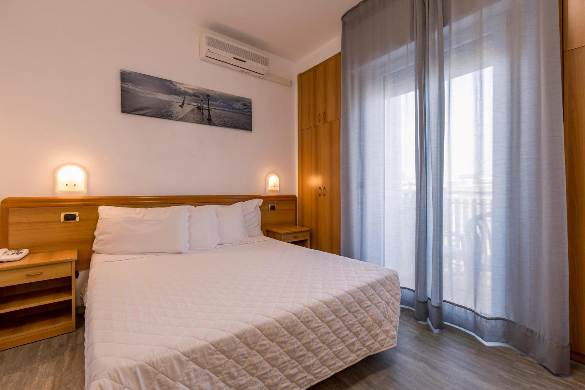 Hotel Centrale Milano Marittima Esterno foto