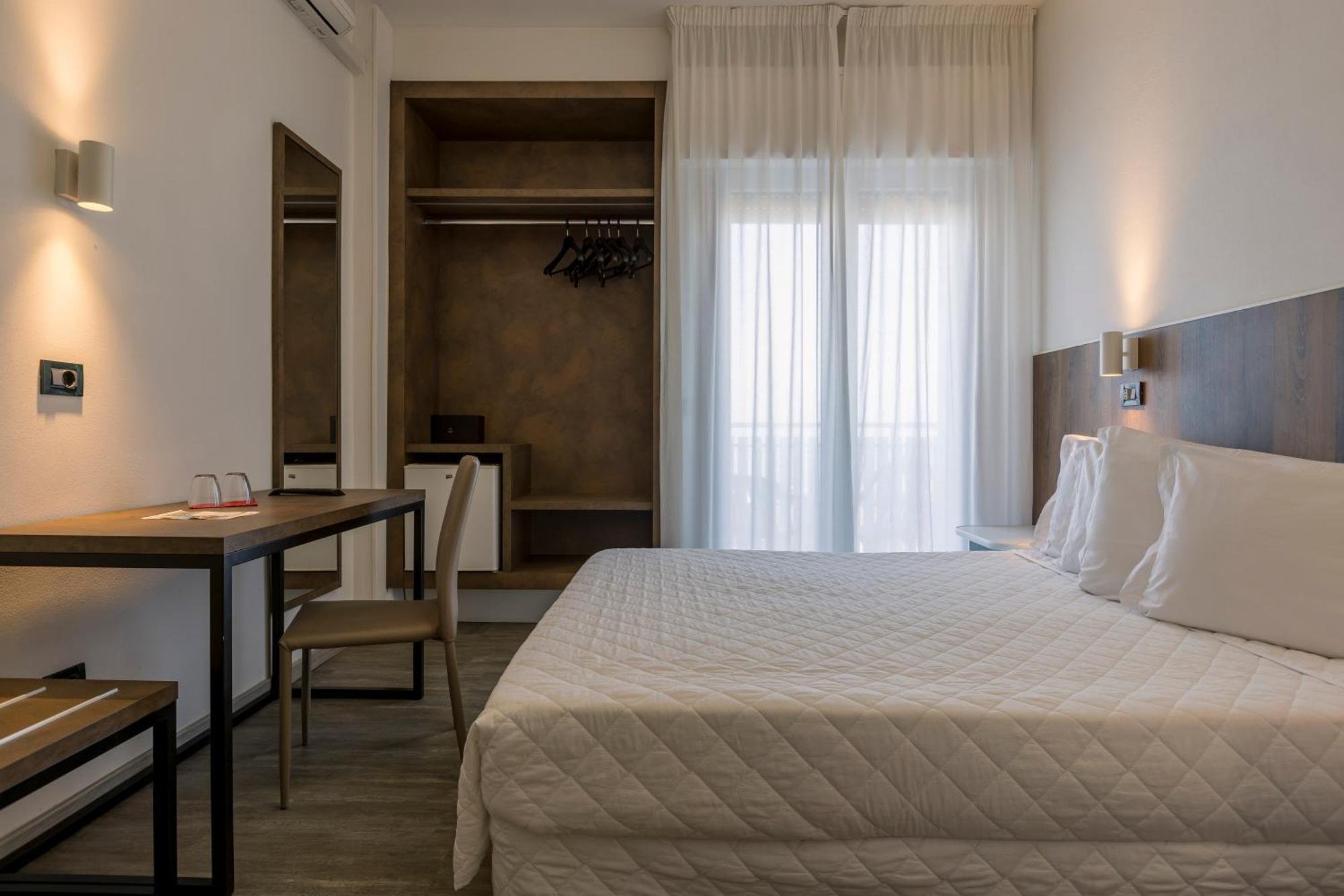 Hotel Centrale Milano Marittima Esterno foto