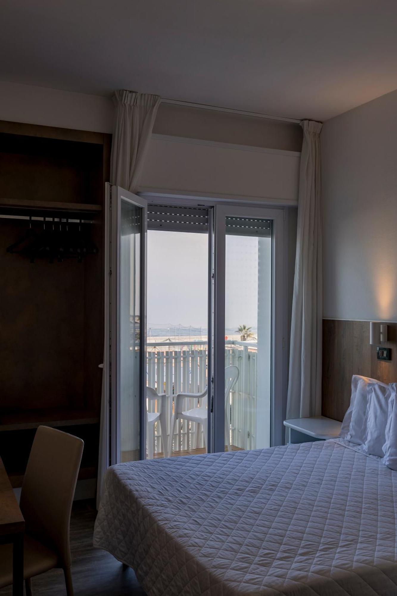 Hotel Centrale Milano Marittima Esterno foto