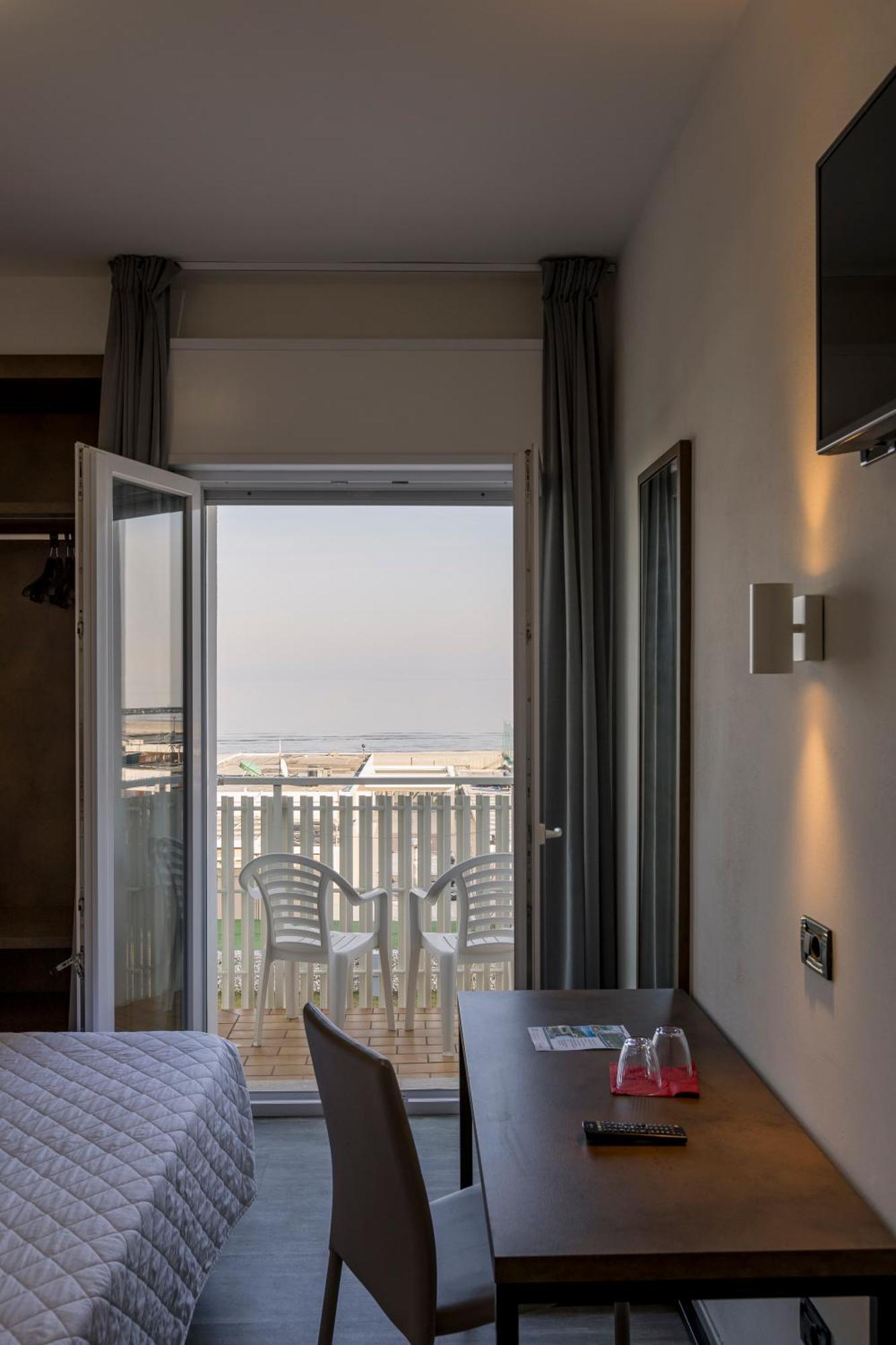 Hotel Centrale Milano Marittima Esterno foto