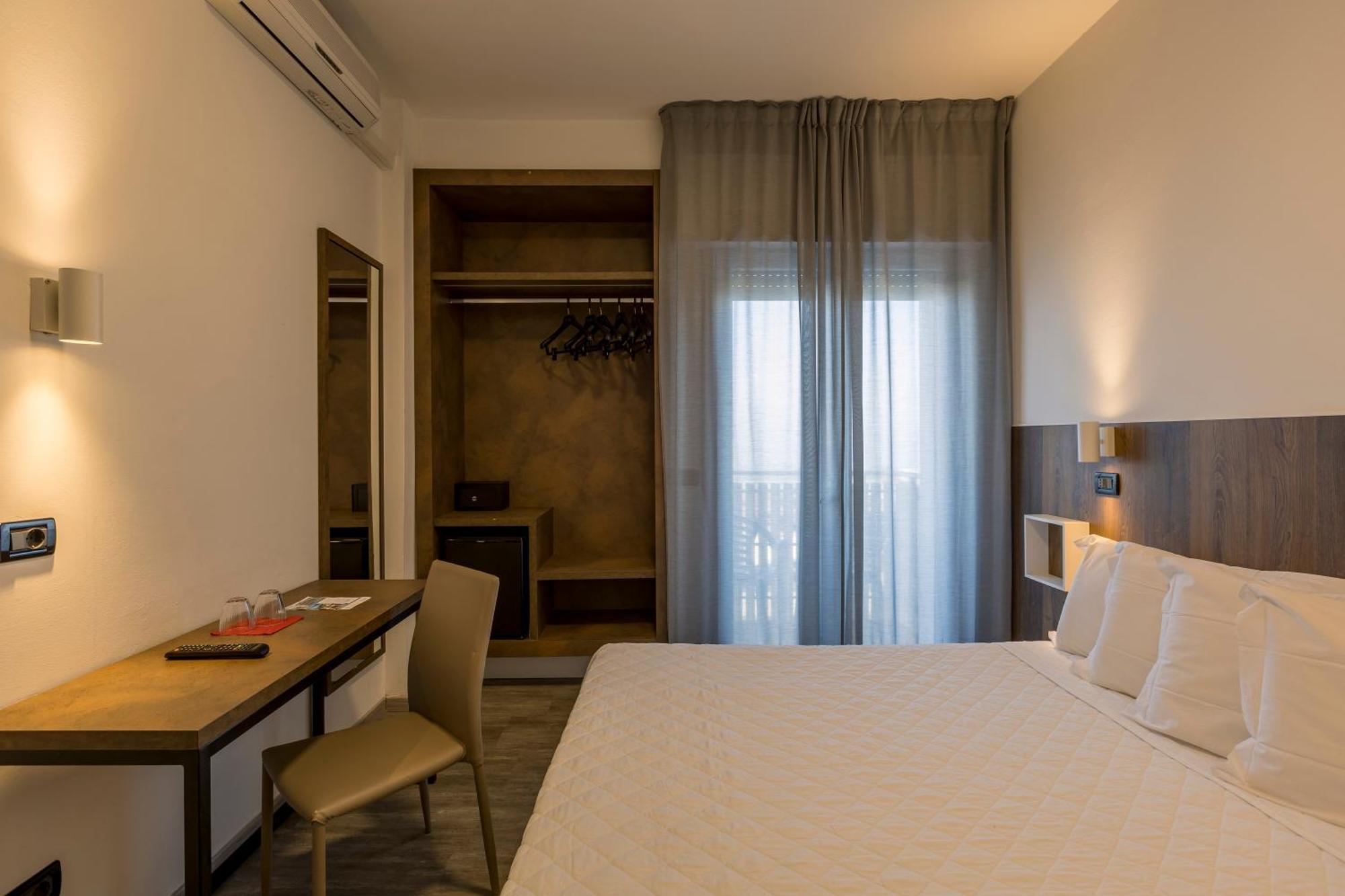 Hotel Centrale Milano Marittima Esterno foto