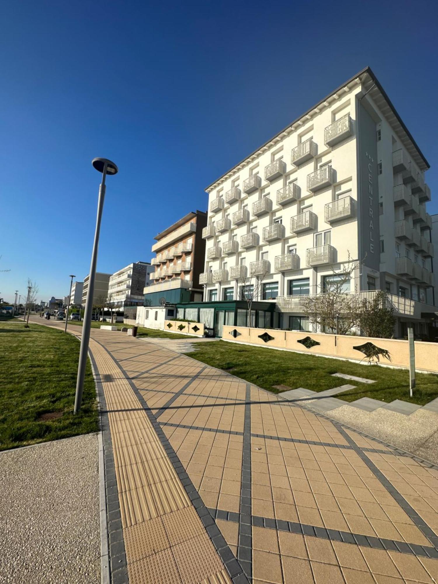 Hotel Centrale Milano Marittima Esterno foto